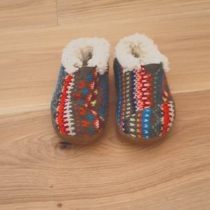Toms Shoes/Slippers